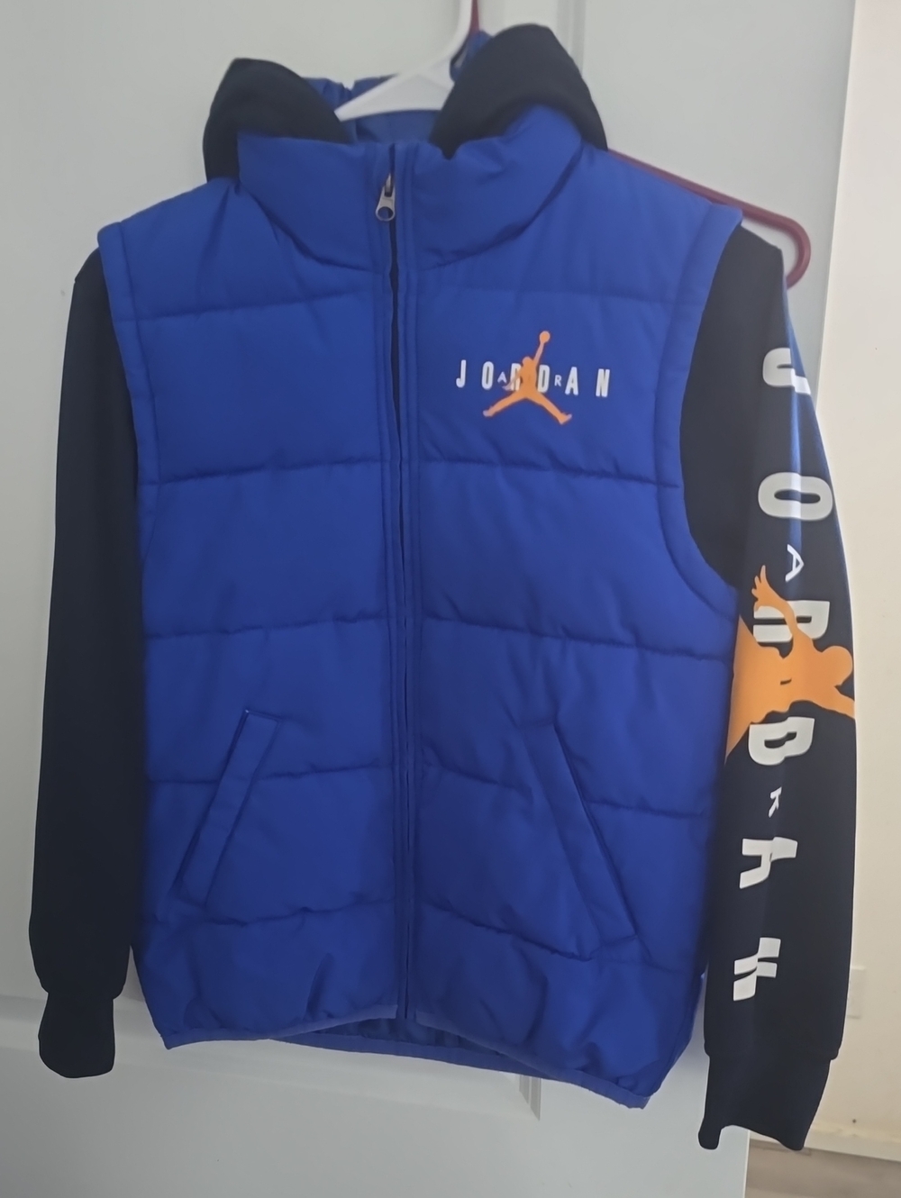 Jordan Therma-fit Boys M Blue Orange Accent Hooded Puffer Jacket